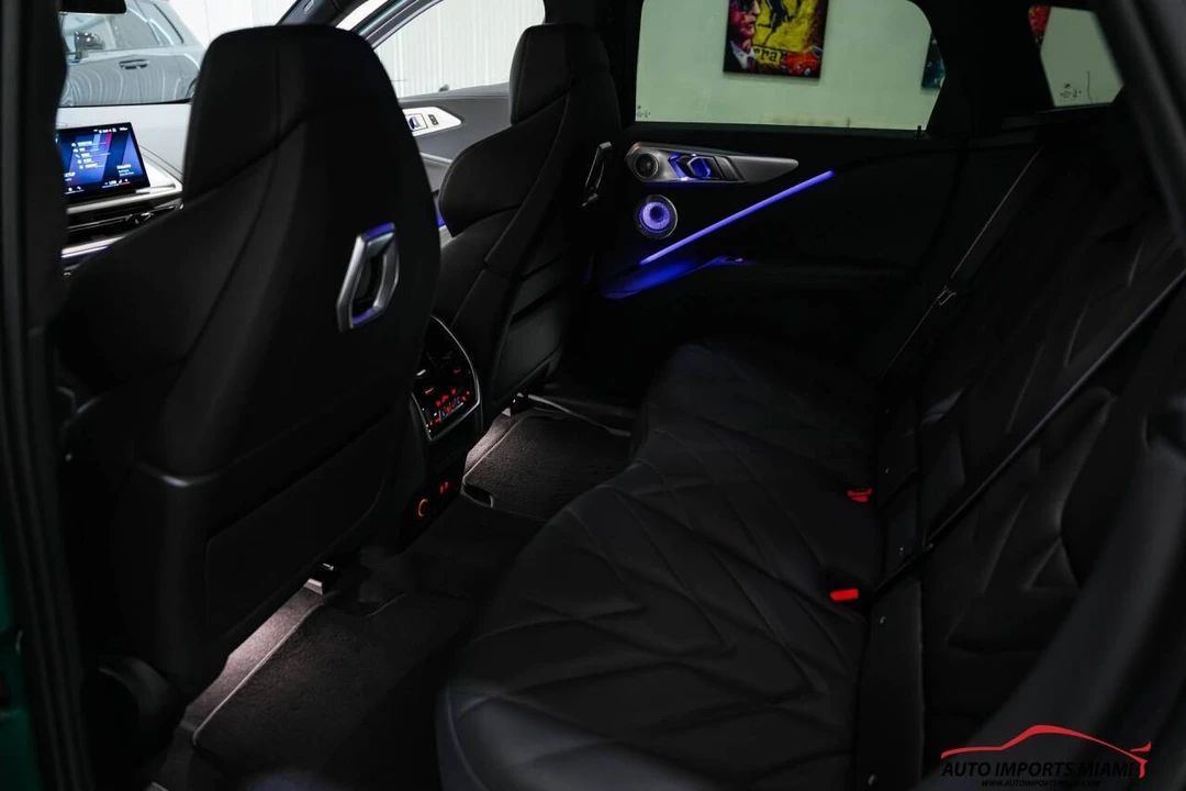 2024 BMW XM - Image 10 of 12