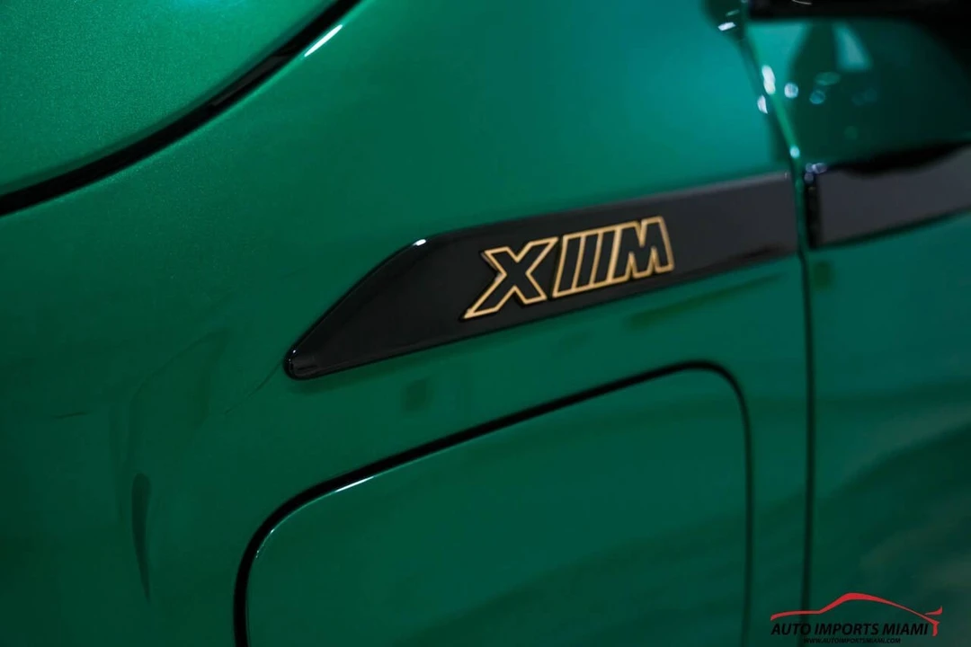2024 BMW XM - Image 8 of 12
