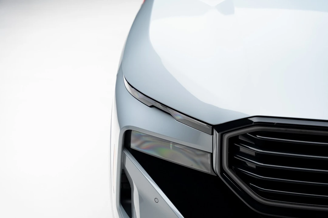 2024 BMW XM - Image 11 of 12