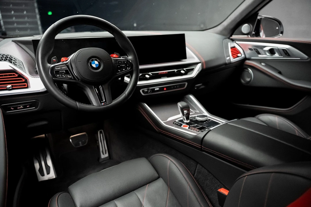 2024 BMW XM - Image 2 of 21
