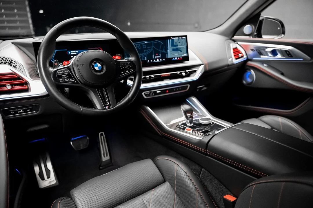 2024 BMW XM - Image 2 of 12