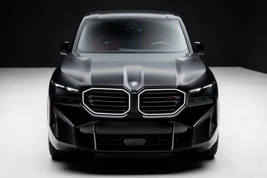 2024 BMW XM - Image 5 of 12