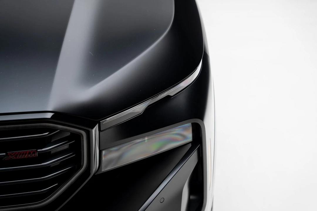 2024 BMW XM - Image 10 of 12