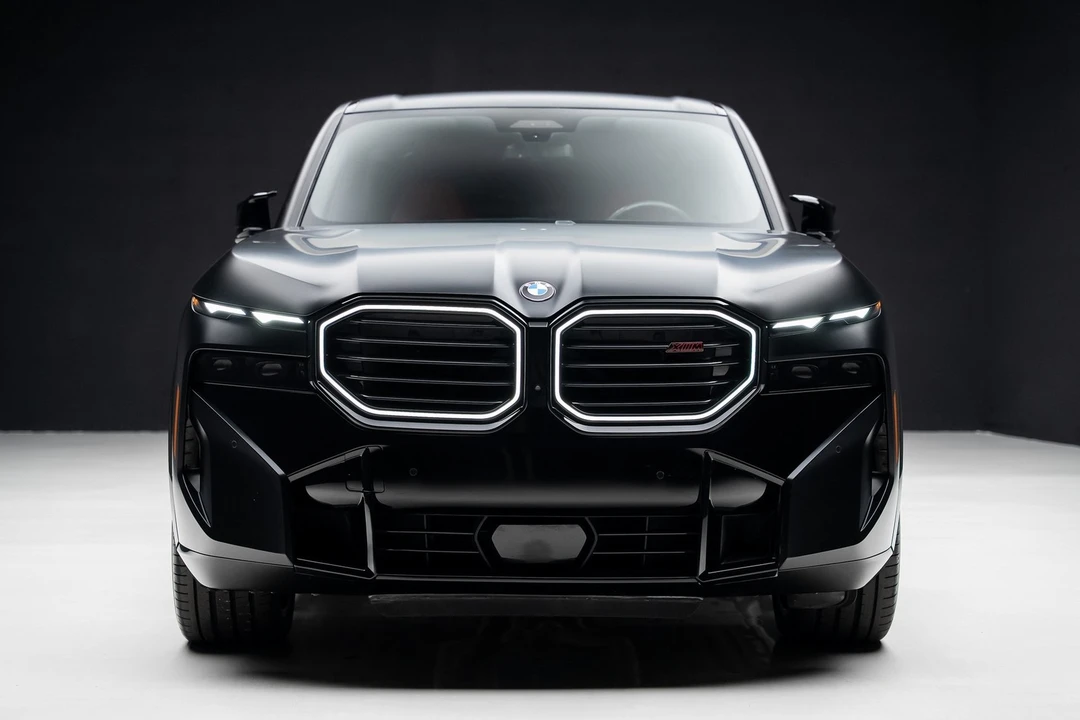 2024 BMW XM - Image 7 of 12