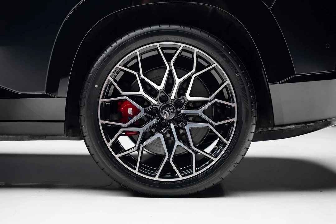 2024 BMW XM - Image 21 of 21
