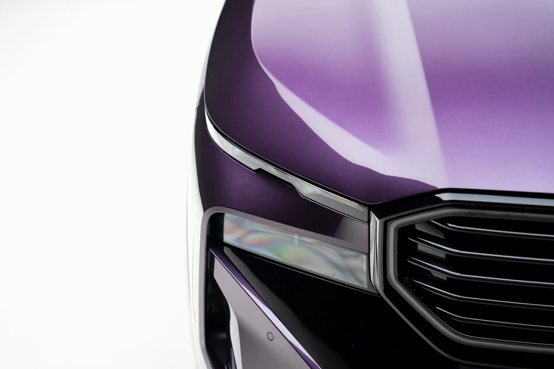 2024 BMW XM - Image 11 of 21