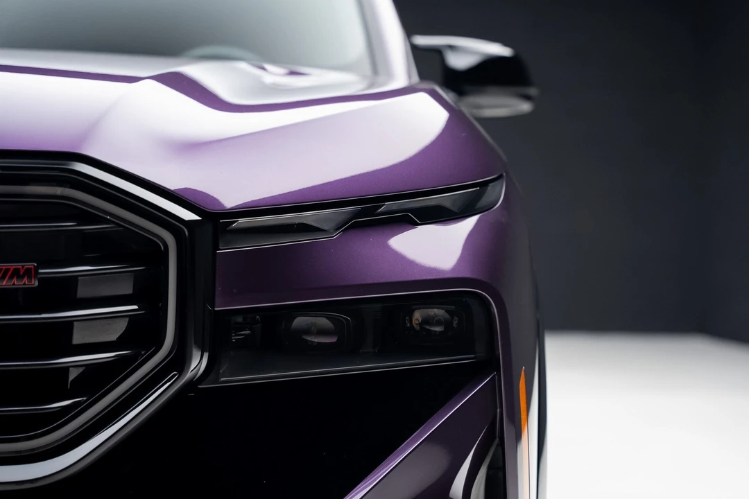 2024 BMW XM - Image 9 of 21