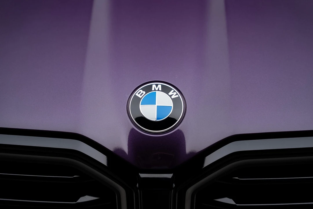 2024 BMW XM - Image 12 of 21