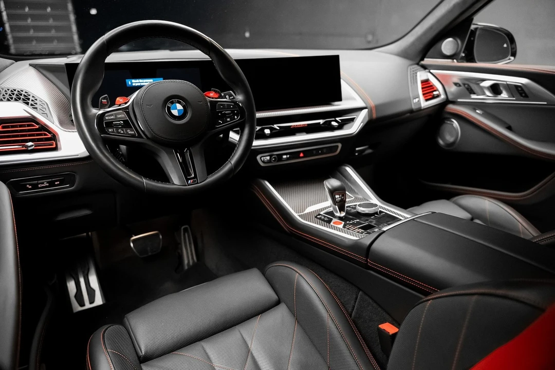 2024 BMW XM - Image 2 of 21