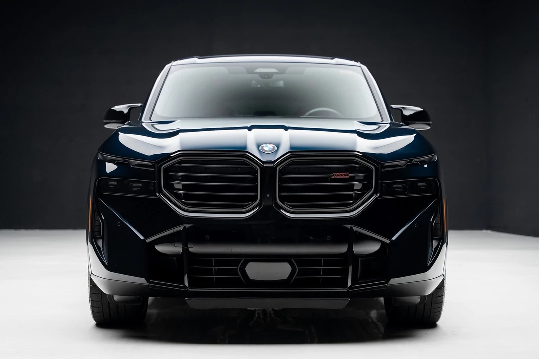 2024 BMW XM - Image 7 of 12