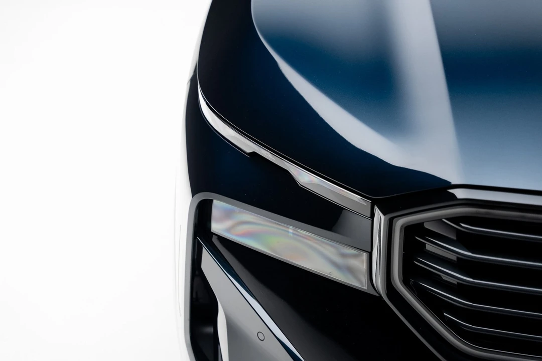 2024 BMW XM - Image 11 of 12