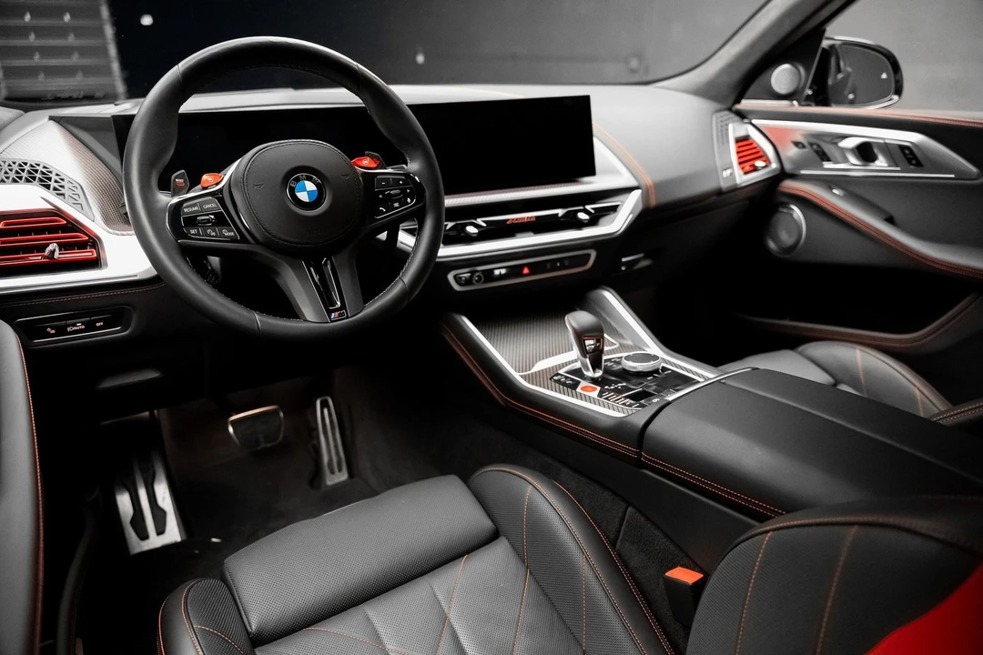 2024 BMW XM - Image 2 of 12