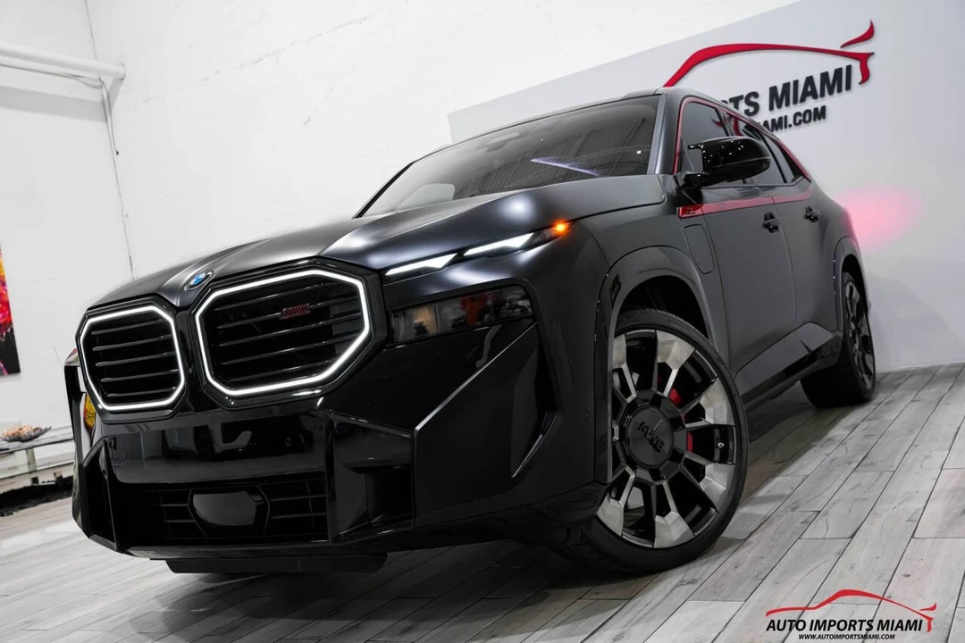 2024 BMW XM - Image 2 of 12