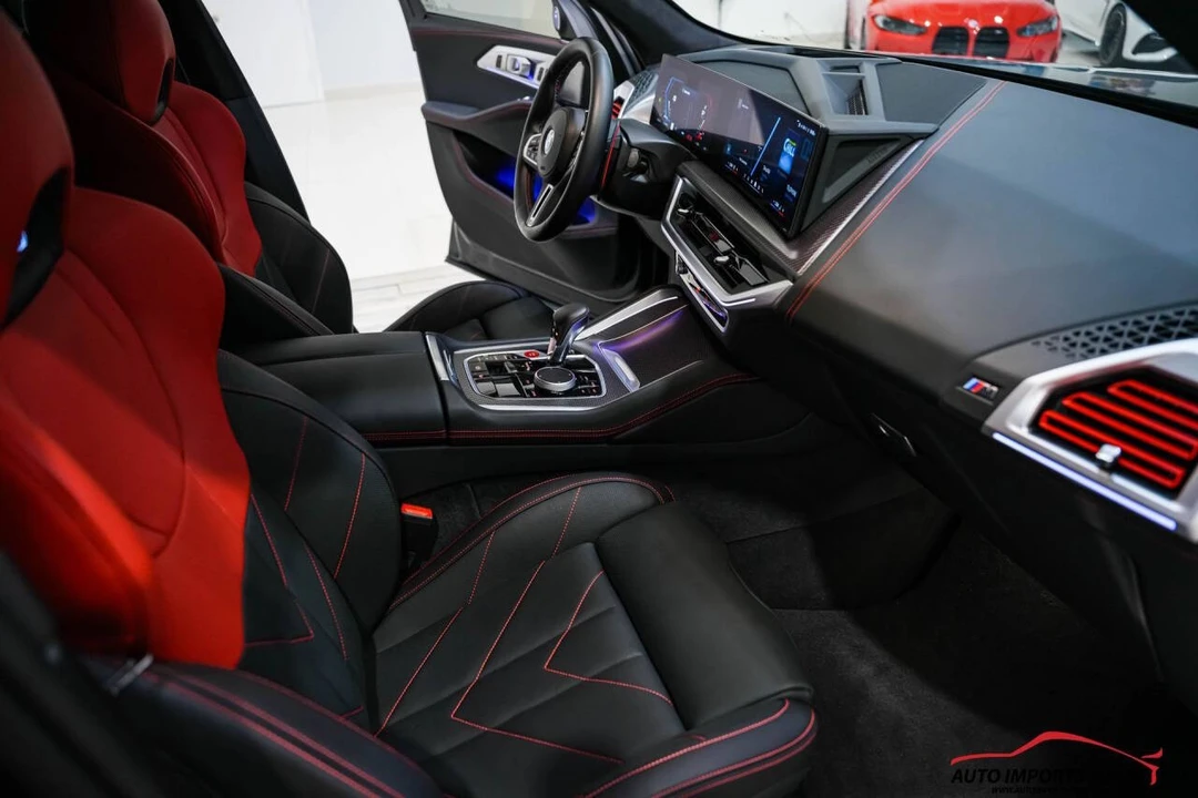 2024 BMW XM - Image 11 of 12