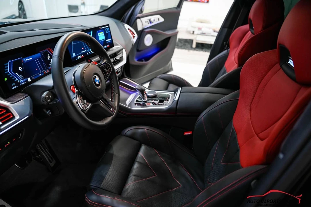 2024 BMW XM - Image 8 of 12