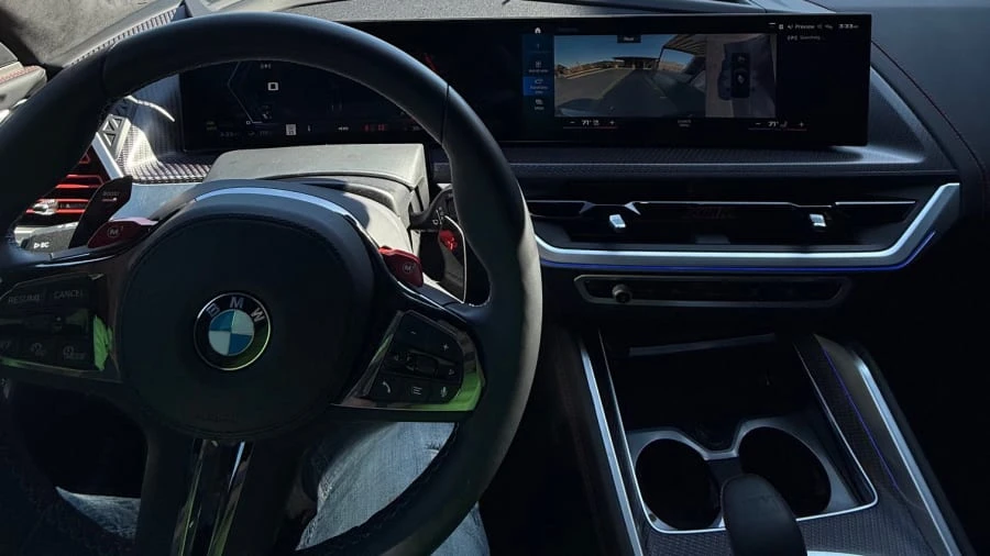 2024 BMW XM - Image 8 of 9