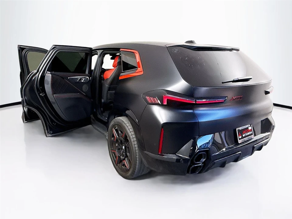 2024 BMW XM - Image 18 of 18