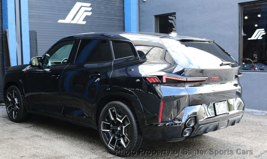 2024 BMW XM - Image 5 of 12