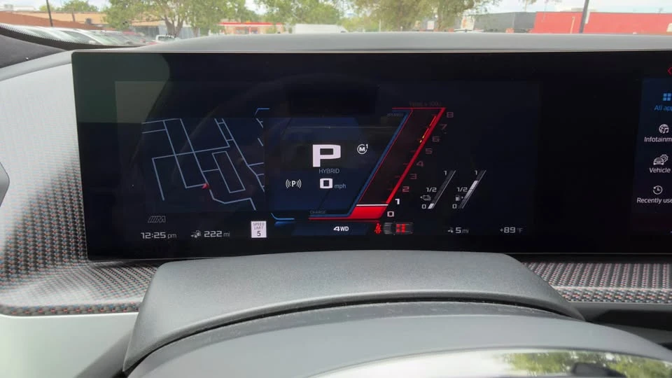 2024 BMW XM - Image 18 of 19