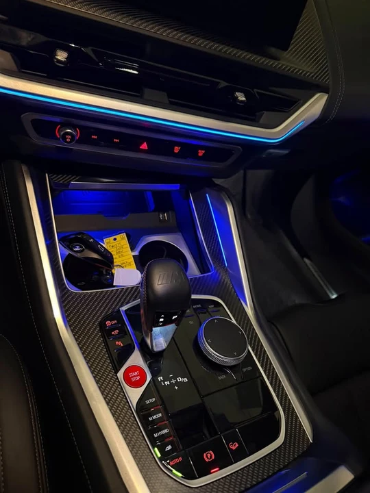 2024 BMW XM - Image 12 of 13