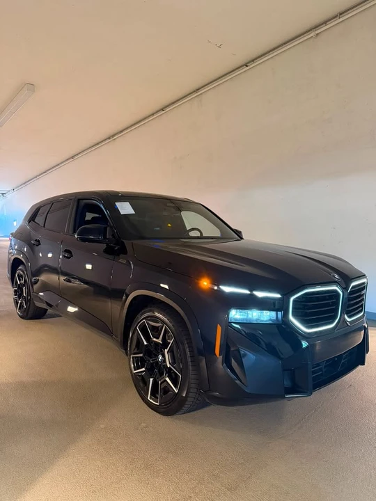 2024 BMW XM - Image 2 of 13