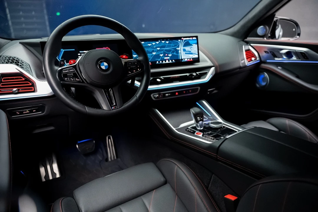 2024 BMW XM - Image 2 of 21