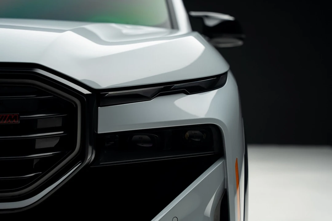 2024 BMW XM - Image 9 of 21