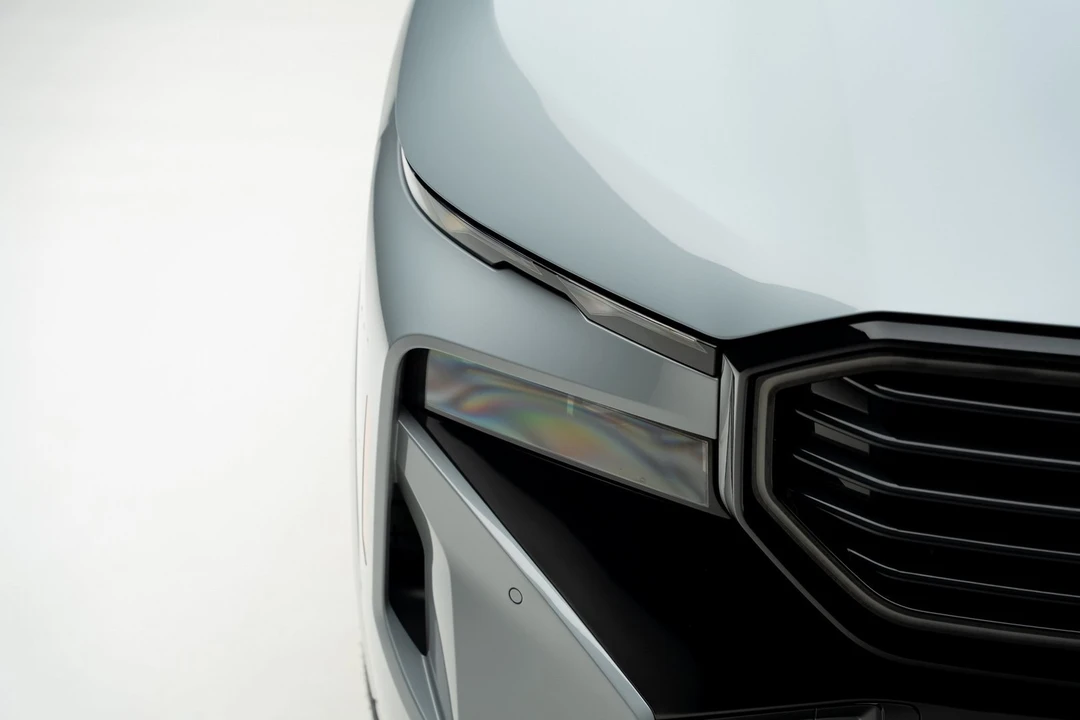 2024 BMW XM - Image 11 of 21