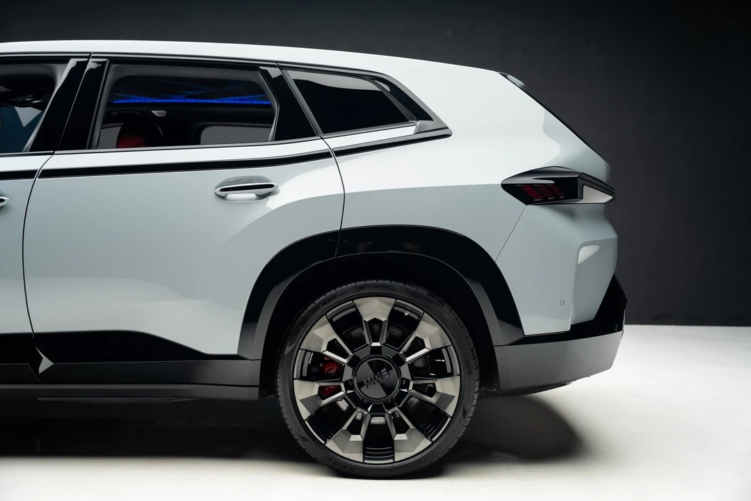 2024 BMW XM - Image 20 of 21