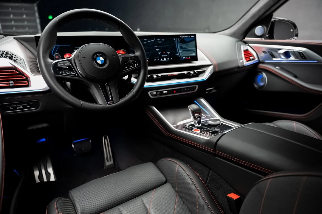 2024 BMW XM - Image 2 of 12