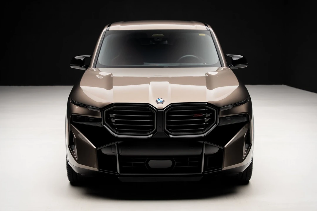 2024 BMW XM - Image 3 of 12
