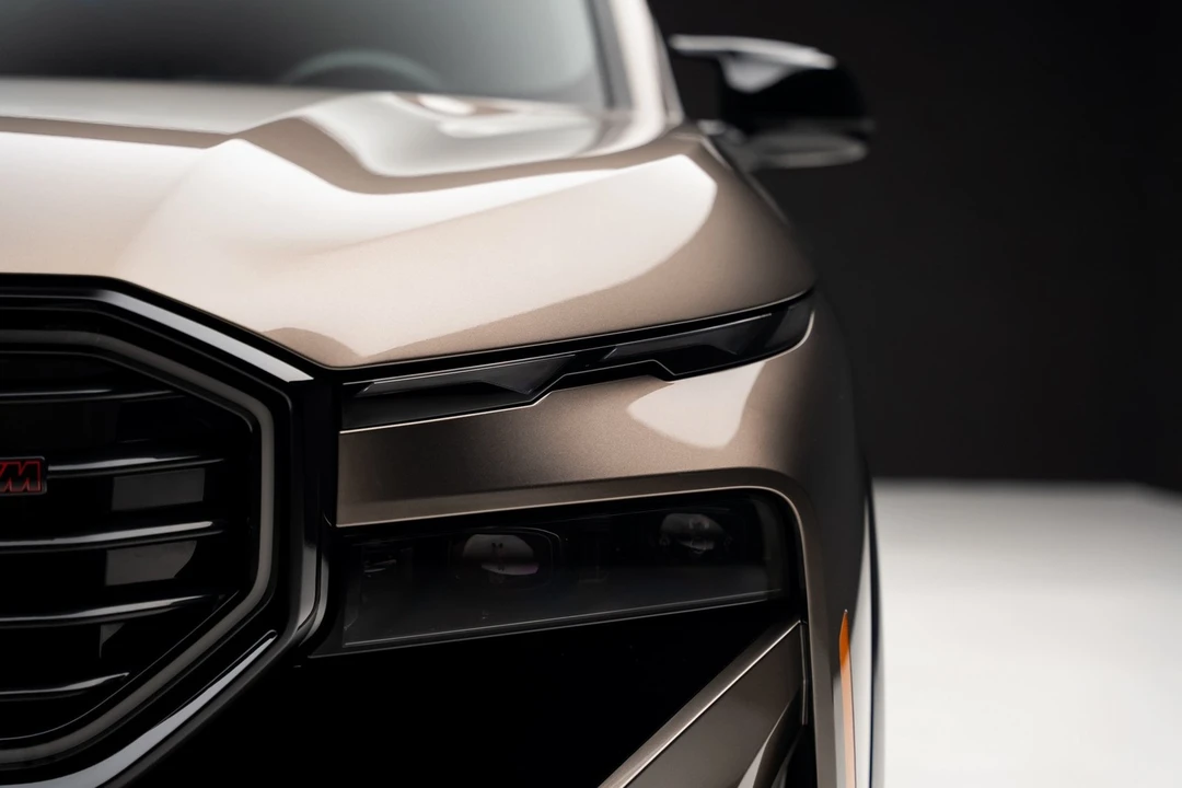 2024 BMW XM - Image 7 of 12