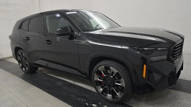 2024 BMW XM - Image 2 of 7