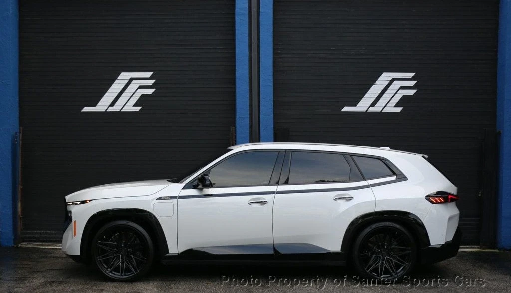 2024 BMW XM - Image 2 of 12