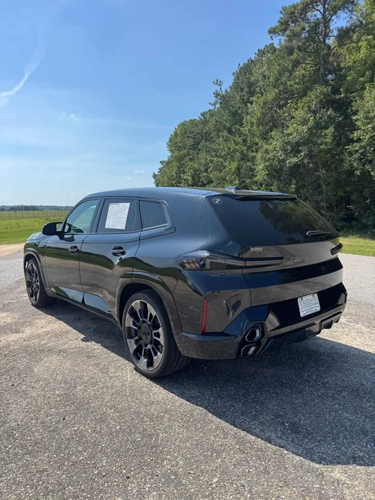 2024 BMW XM - Image 4 of 10