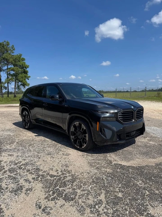 2024 BMW XM - Image 2 of 10