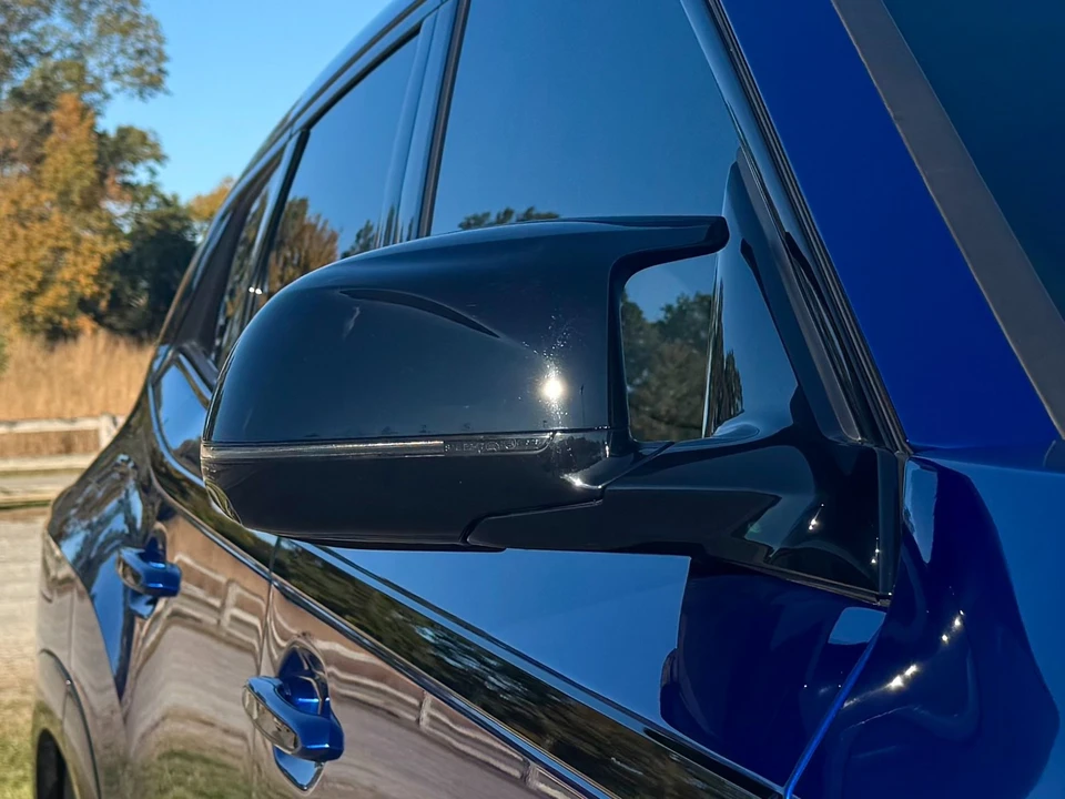 2024 BMW XM - Image 14 of 21