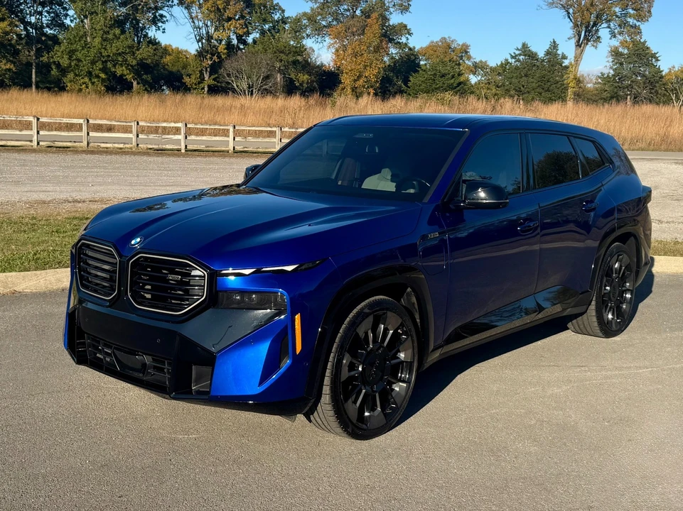 2024 BMW XM - Image 2 of 12
