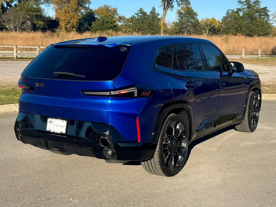 2024 BMW XM - Image 3 of 12