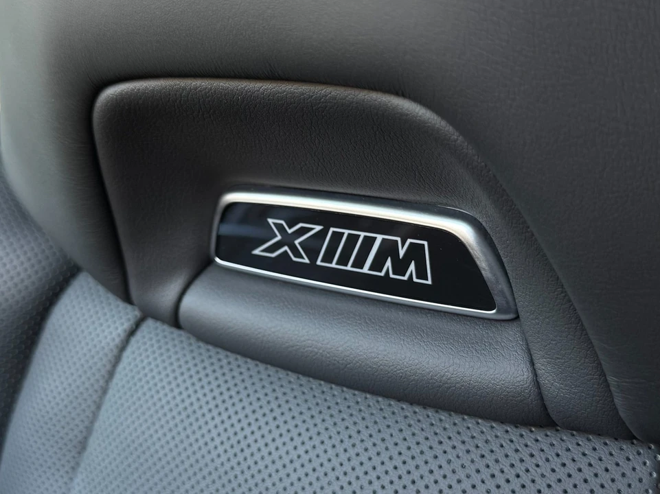 2024 BMW XM - Image 14 of 21