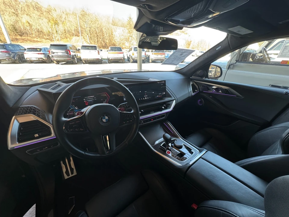 2024 BMW XM - Image 10 of 21