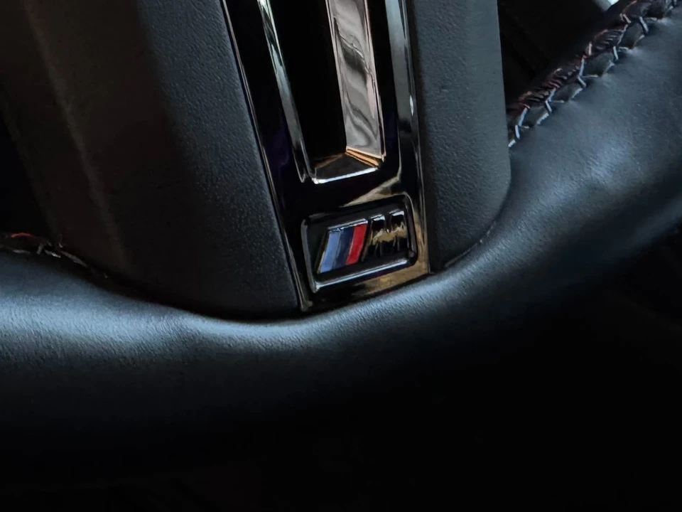 2024 BMW XM - Image 16 of 21