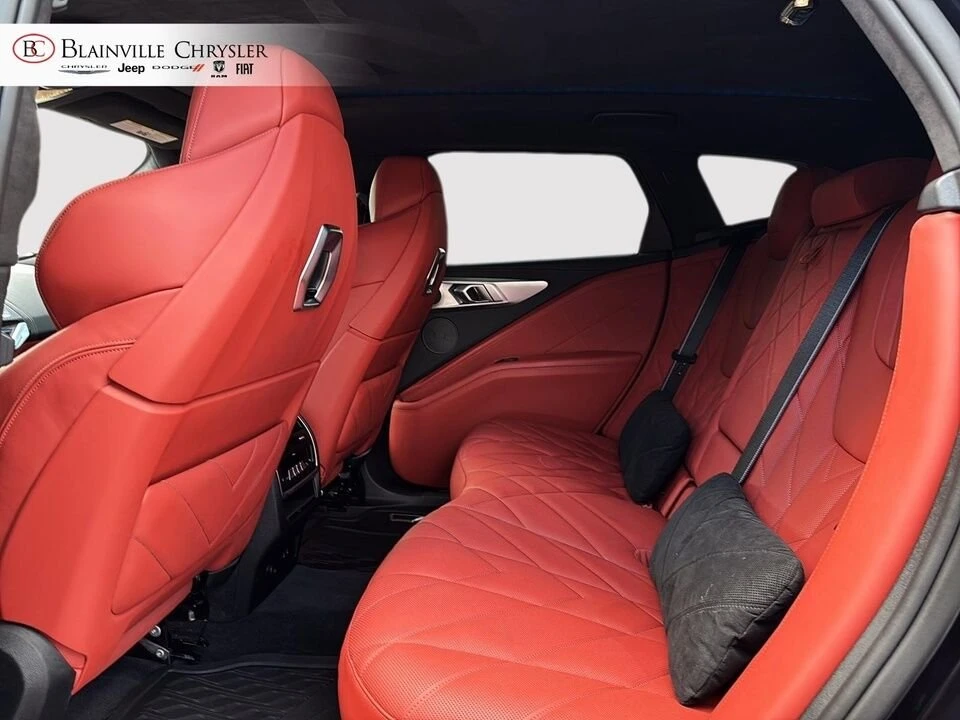 2024 BMW XM - Image 14 of 20