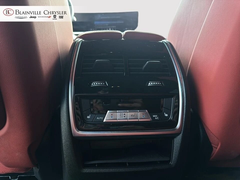 2024 BMW XM - Image 15 of 20