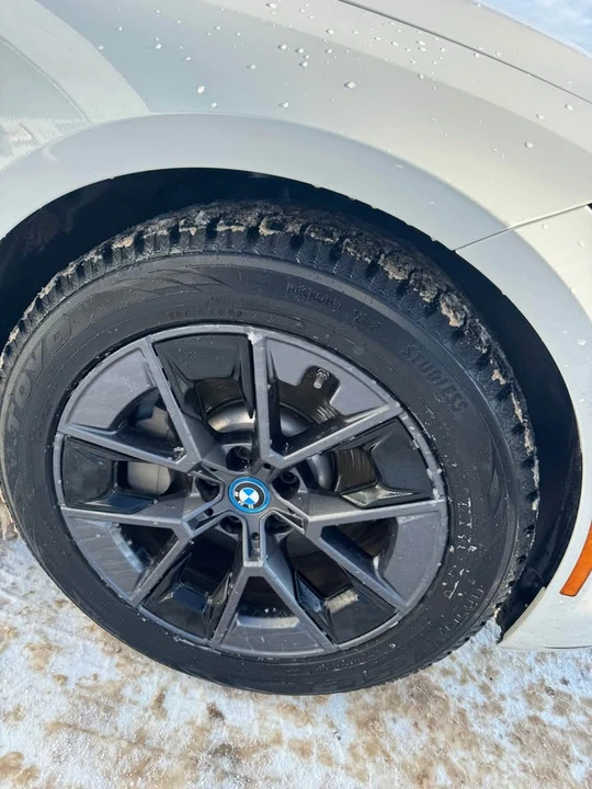 2024 BMW G26 i4 - Image 4 of 5
