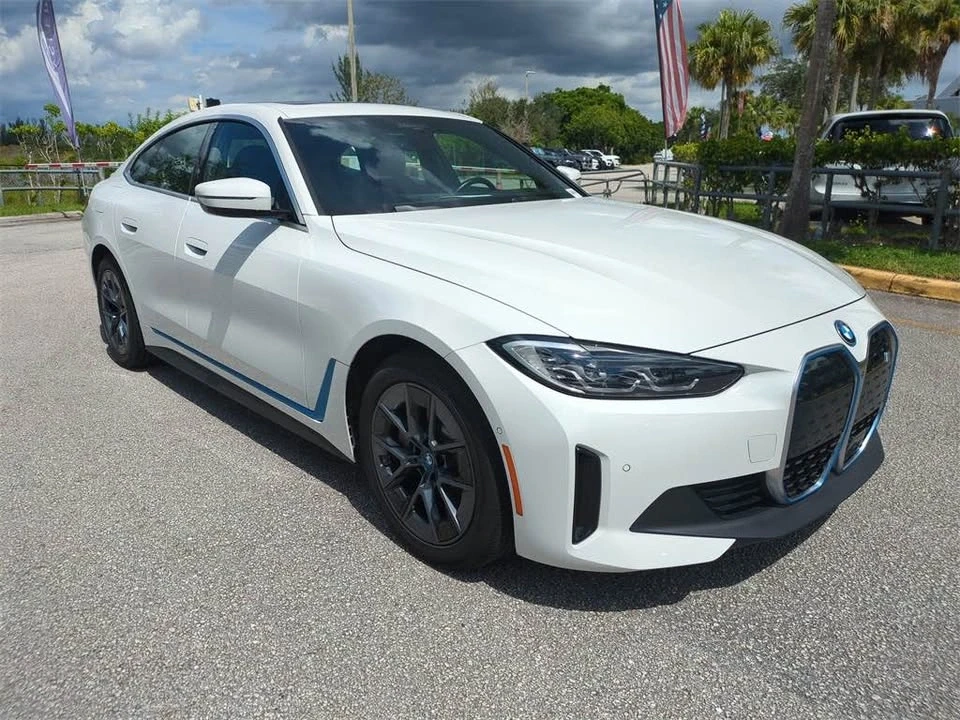 2024 BMW G26 i4 - Image 2 of 4