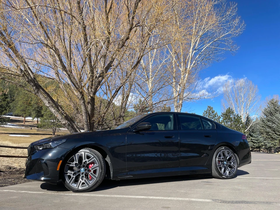 2024 BMW G60 i5 M60 Sedan - Image 16 of 31