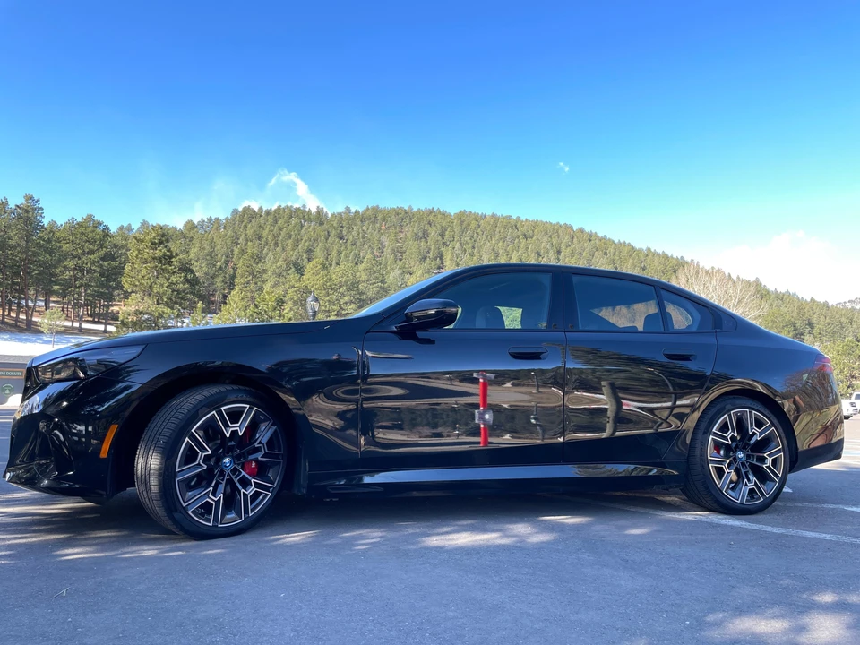 2024 BMW G60 i5 M60 Sedan - Image 17 of 31