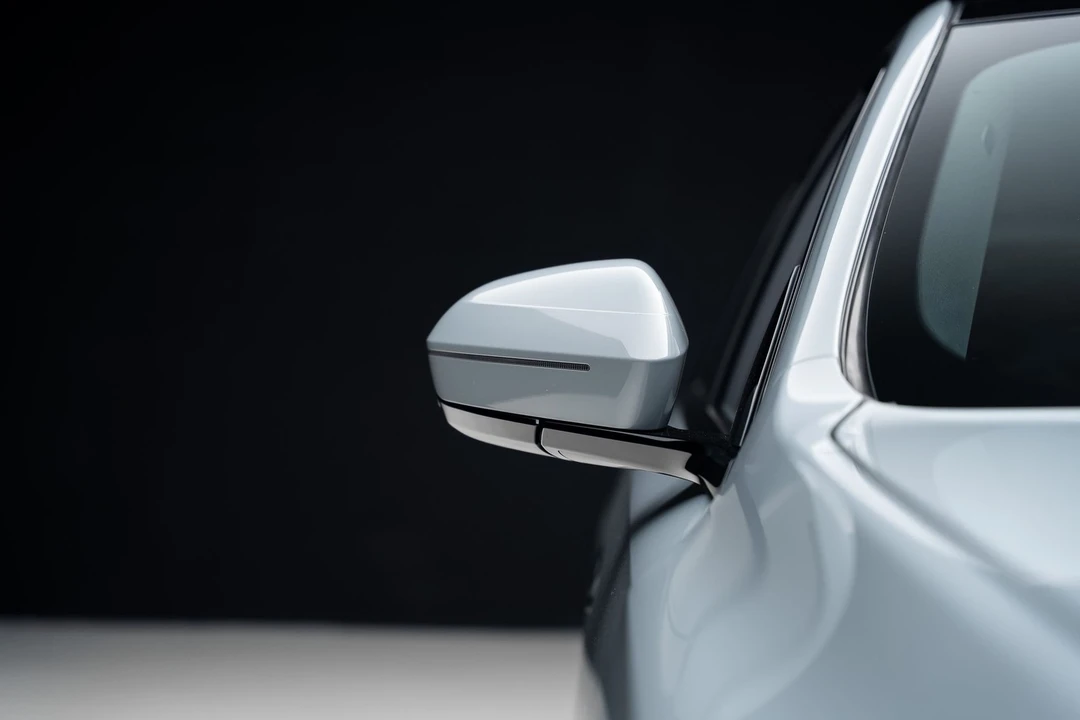 2024 BMW G70 7 Series - Image 14 of 21