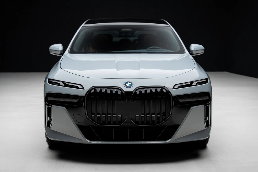 2024 BMW G70 7 Series - Image 7 of 21